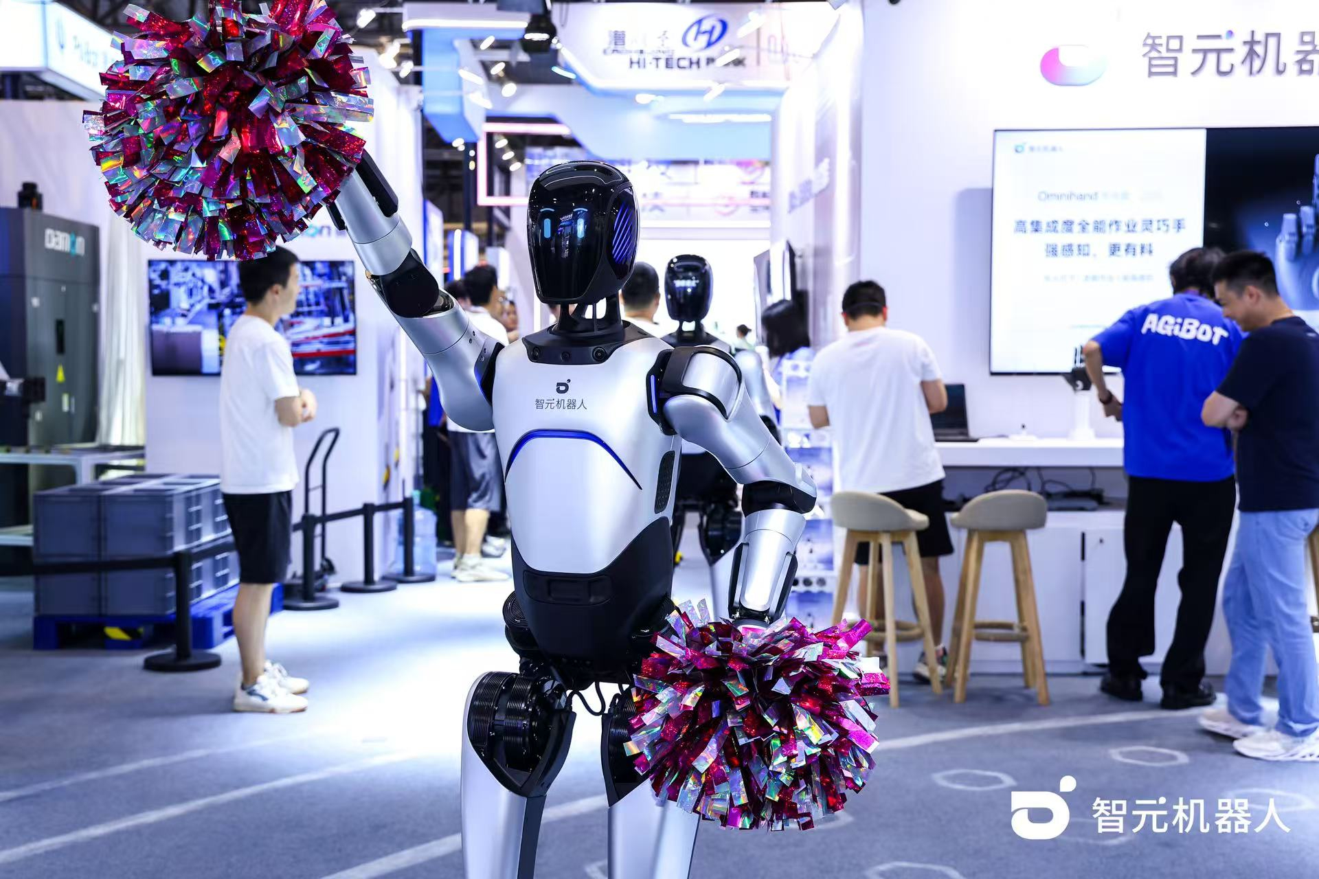 明升ms官网机器人 WAIC 首日展台火爆，机器...
